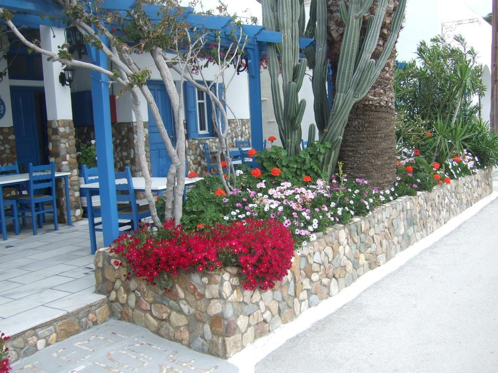 Meltemi Pension Ios Chora Exterior foto