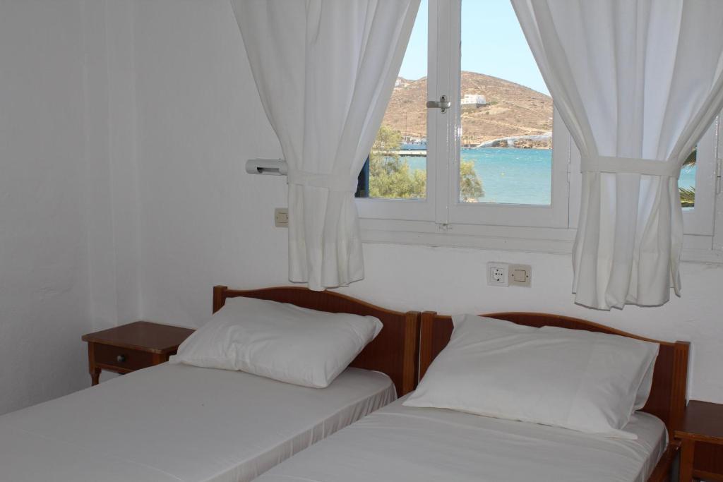 Meltemi Pension Ios Chora Zimmer foto