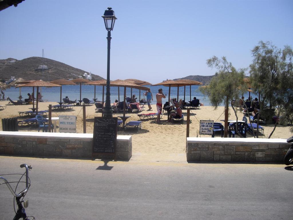 Meltemi Pension Ios Chora Exterior foto